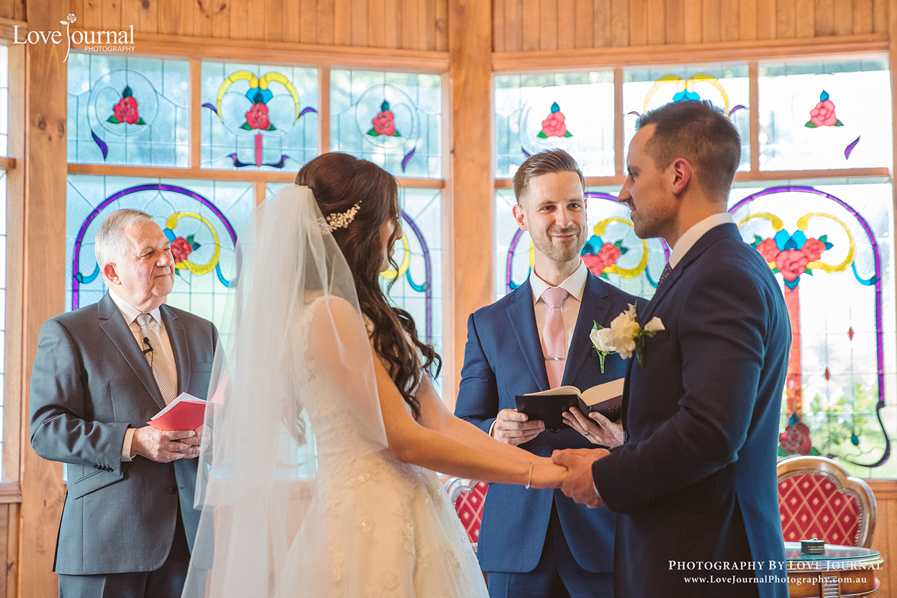 Melbourne-wedding-Photography-at-Poet's-lane-receptions